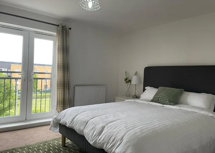 Luxury 4 Large Bedrooms West Thurrock Grays 3 Bathrooms 1 En Suite Netflix Free Parking