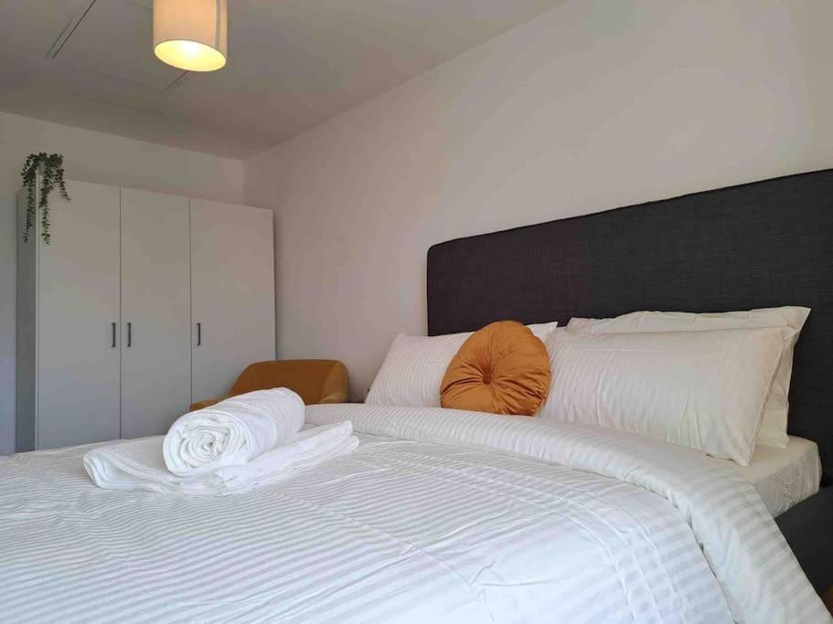 Luxury 4 Large Bedrooms West Thurrock 3 Bathrooms 1 En Netflix Free Parking Grays