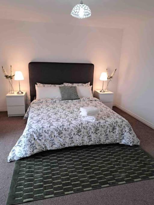 Luxury 4 Large Bedrooms West Thurrock 3 Bathrooms 1 En Netflix Free Parking Ferienhaus *