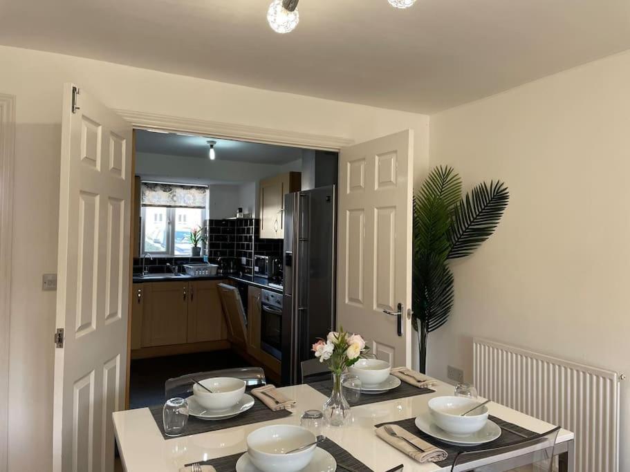 Luxury 4 Large Bedrooms West Thurrock 3 Bathrooms 1 En Netflix Free Parking Ferienhaus Grays