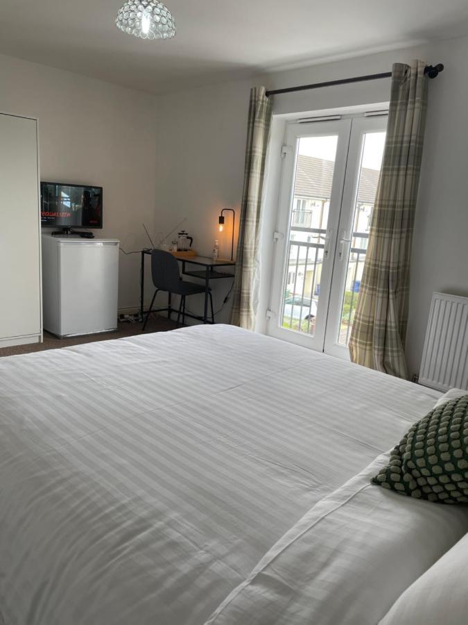 Ferienhaus Luxury 4 Large Bedrooms West Thurrock 3 Bathrooms 1 En Netflix Free Parking