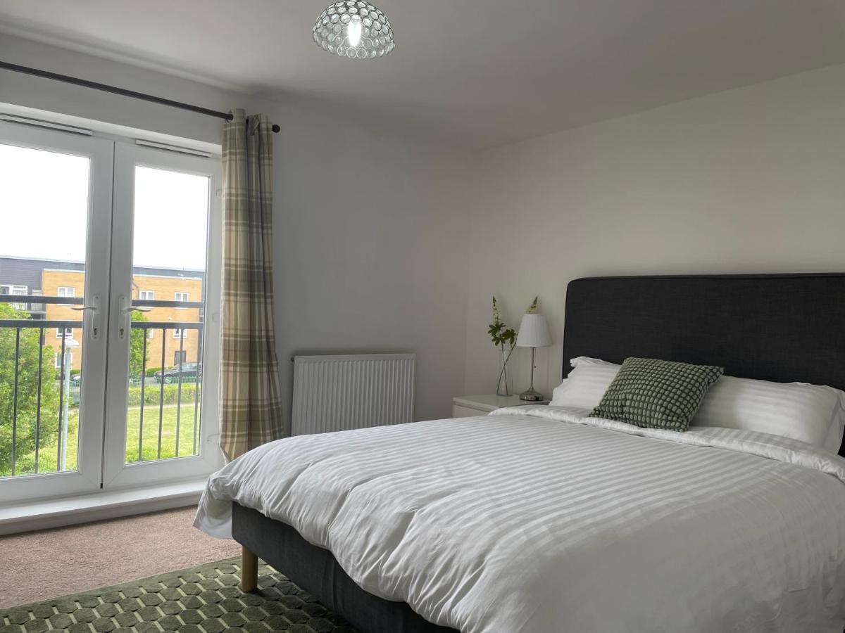 Ferienhaus Luxury 4 Large Bedrooms West Thurrock 3 Bathrooms 1 En Netflix Free Parking